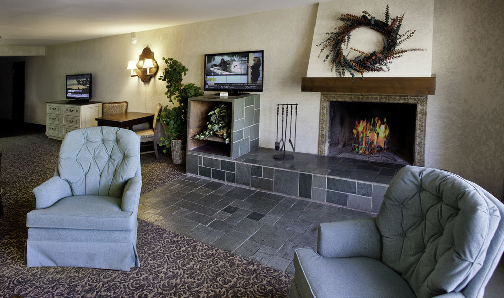 Helendorf River Inn, Suites & Conference Center Buitenkant foto